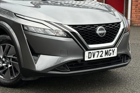 DV72MGY Nissan Qashqai 1.3 DIG-T MHEV Acenta Premium XTRON Euro 6 (s/s) 5dr Thumbnail #9