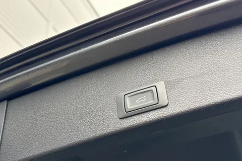 WR21XHB Audi Q2 1.5 TFSI CoD 35 Black Edition S Tronic Euro 6 (s/s) 5dr Thumbnail #31