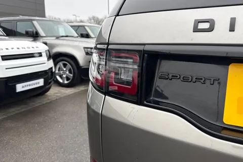 KW72LHE Land Rover Discovery Sport 2.0 D200 R-Dynamic HSE 5dr Thumbnail #28