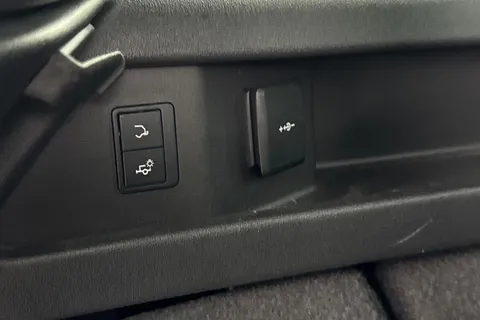 KW72LHE Land Rover Discovery Sport 2.0 D200 R-Dynamic HSE 5dr Thumbnail #29