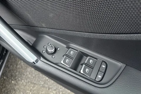  Audi Q2 1.0 TFSI 30 Black Edition Euro 6 (s/s) 5dr Thumbnail #47