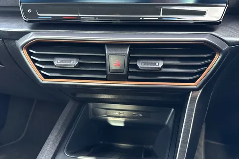 OY22FCP CUPRA Formentor 2.0 TSI VZ2 DSG 4Drive Euro 6 (s/s) 5dr Thumbnail #21