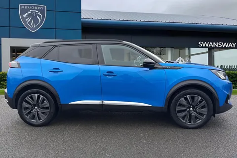 MK22UEO PEUGEOT e-2008 50kWh GT Premium Auto 5dr (7kW Charger) Thumbnail #4