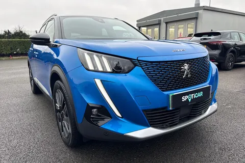 MK22UEO PEUGEOT e-2008 50kWh GT Premium Auto 5dr (7kW Charger) Thumbnail #9