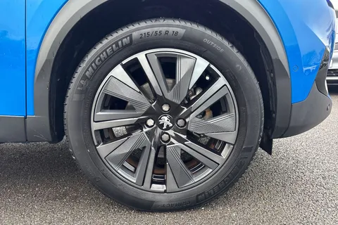 MK22UEO PEUGEOT e-2008 50kWh GT Premium Auto 5dr (7kW Charger) Thumbnail #10