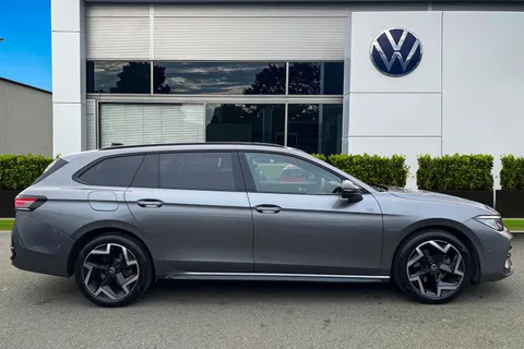 3 of 54 for Volkswagen Passat 1.5 eTSI R-Line 5dr DSG | Adaptive Cruise Control | Tow Bar