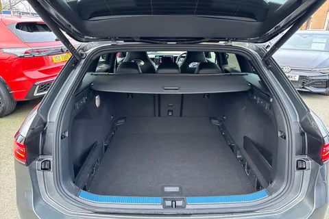 6 of 54 for Volkswagen Passat 1.5 eTSI R-Line 5dr DSG | Adaptive Cruise Control | Tow Bar