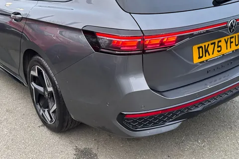 7 of 54 for Volkswagen Passat 1.5 eTSI R-Line 5dr DSG | Adaptive Cruise Control | Tow Bar