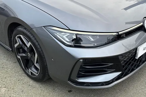 8 of 54 for Volkswagen Passat 1.5 eTSI R-Line 5dr DSG | Adaptive Cruise Control | Tow Bar