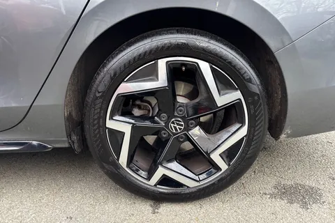 11 of 54 for Volkswagen Passat 1.5 eTSI R-Line 5dr DSG | Adaptive Cruise Control | Tow Bar