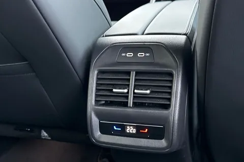 41 of 54 for Volkswagen Passat 1.5 eTSI R-Line 5dr DSG | Adaptive Cruise Control | Tow Bar