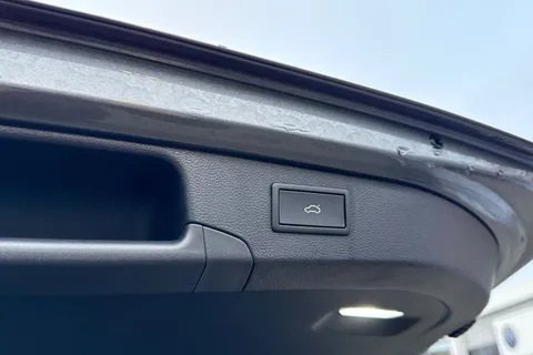 45 of 54 for Volkswagen Passat 1.5 eTSI R-Line 5dr DSG | Adaptive Cruise Control | Tow Bar