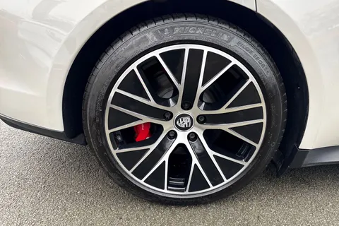 YL22NWM Porsche Taycan Performance Plus 93.4kWh 4S Auto 4WD 4dr (11kW Charger) Thumbnail #10