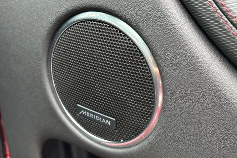 BG22UFY Land Rover Discovery Sport 2.0 D200 MHEV R-Dynamic SE Auto 4WD Euro 6 (s/s) 5dr Thumbnail #30