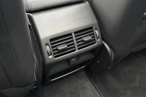 BG22UFY Land Rover Discovery Sport 2.0 D200 MHEV R-Dynamic SE Auto 4WD Euro 6 (s/s) 5dr Thumbnail #38