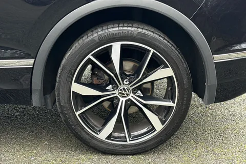 ML72OTA Volkswagen Tiguan 2.0 TSI 4Motion R-Line 5dr DSG Thumbnail #15
