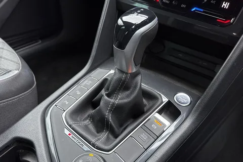 ML72OTA Volkswagen Tiguan 2.0 TSI 4Motion R-Line 5dr DSG Thumbnail #23