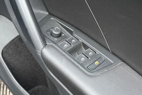 ML72OTA Volkswagen Tiguan 2.0 TSI 4Motion R-Line 5dr DSG Thumbnail #24