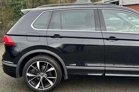 ML72OTA Volkswagen Tiguan 2.0 TSI 4Motion R-Line 5dr DSG Thumbnail #30