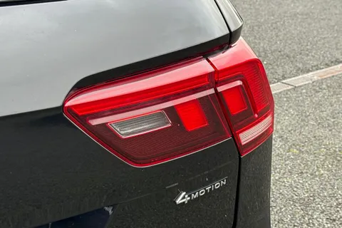 ML72OTA Volkswagen Tiguan 2.0 TSI 4Motion R-Line 5dr DSG Thumbnail #35