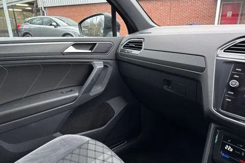 ML72OTA Volkswagen Tiguan 2.0 TSI 4Motion R-Line 5dr DSG Thumbnail #50