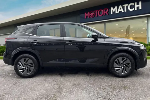 YG72UEK Nissan Qashqai 1.3 DIG-T MHEV Acenta Premium Euro 6 (s/s) 5dr Thumbnail #4