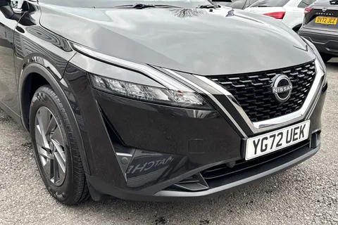 YG72UEK Nissan Qashqai 1.3 DIG-T MHEV Acenta Premium Euro 6 (s/s) 5dr Thumbnail #10