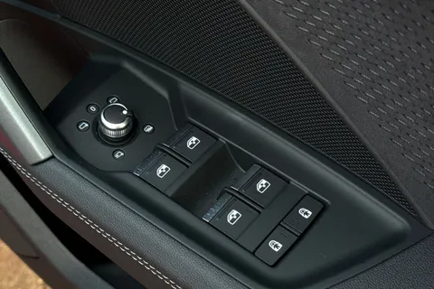 BT25OWD Audi S3 Black Edition TFSI  333 PS S tronic Thumbnail #43