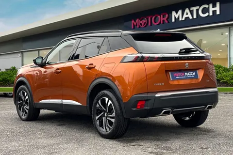 PL72WPM PEUGEOT 2008 1.2 PureTech GT Euro 6 (s/s) 5dr Thumbnail #3