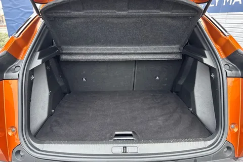 PL72WPM PEUGEOT 2008 1.2 PureTech GT Euro 6 (s/s) 5dr Thumbnail #8