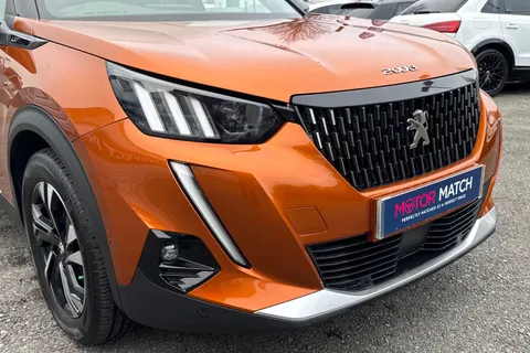 PL72WPM PEUGEOT 2008 1.2 PureTech GT Euro 6 (s/s) 5dr Thumbnail #10