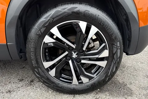 PL72WPM PEUGEOT 2008 1.2 PureTech GT Euro 6 (s/s) 5dr Thumbnail #12