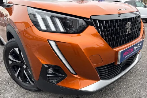 PL72WPM PEUGEOT 2008 1.2 PureTech GT Euro 6 (s/s) 5dr Thumbnail #40