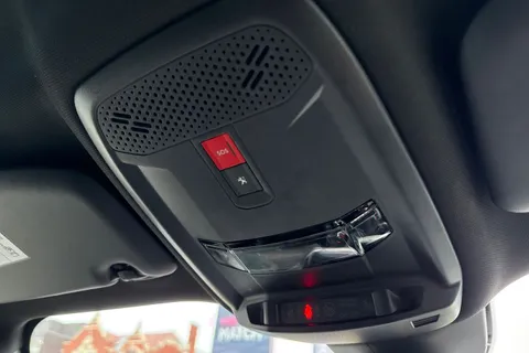 PL72WPM PEUGEOT 2008 1.2 PureTech GT Euro 6 (s/s) 5dr Thumbnail #54