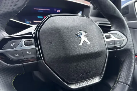 PL72WPM PEUGEOT 2008 1.2 PureTech GT Euro 6 (s/s) 5dr Thumbnail #55
