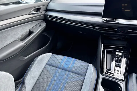 CX75KLK Volkswagen Golf 2.0 TSI 333 R Black Edition 4M DSG⭐19' Warmenau Alloy, DCC, Panoramic Sunro Thumbnail #21