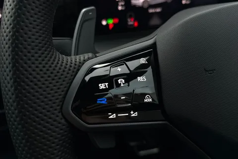 CX75KLK Volkswagen Golf 2.0 TSI 333 R Black Edition 4M DSG⭐19' Warmenau Alloy, DCC, Panoramic Sunro Thumbnail #41