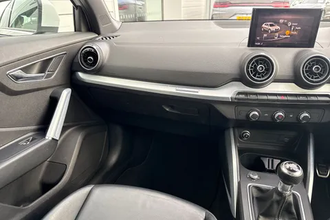 DP19PZJ Audi Q2 1.5 TFSI CoD 35 S line Euro 6 (s/s) 5dr Thumbnail #20