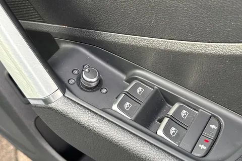 DP19PZJ Audi Q2 1.5 TFSI CoD 35 S line Euro 6 (s/s) 5dr Thumbnail #40