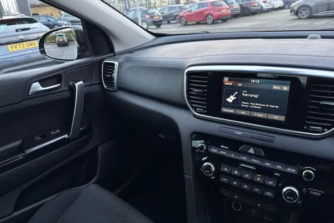 RV69FYH Kia Sportage 1.6 GDi 2 Euro 6 (s/s) 5dr Thumbnail #18