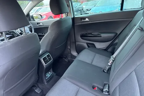 RV69FYH Kia Sportage 1.6 GDi 2 Euro 6 (s/s) 5dr Thumbnail #36