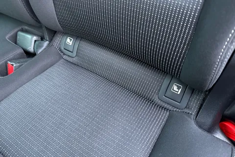 RV69FYH Kia Sportage 1.6 GDi 2 Euro 6 (s/s) 5dr Thumbnail #37