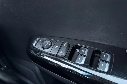 RV69FYH Kia Sportage 1.6 GDi 2 Euro 6 (s/s) 5dr Thumbnail #41