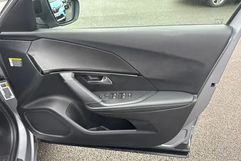 20 of 66 for PEUGEOT e-2008 50kWh GT Auto 5dr (7kW Charger)