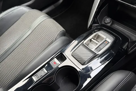 22 of 66 for PEUGEOT e-2008 50kWh GT Auto 5dr (7kW Charger)