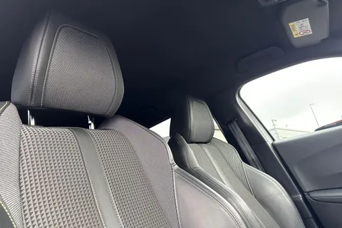 23 of 66 for PEUGEOT e-2008 50kWh GT Auto 5dr (7kW Charger)