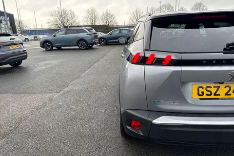 31 of 66 for PEUGEOT e-2008 50kWh GT Auto 5dr (7kW Charger)