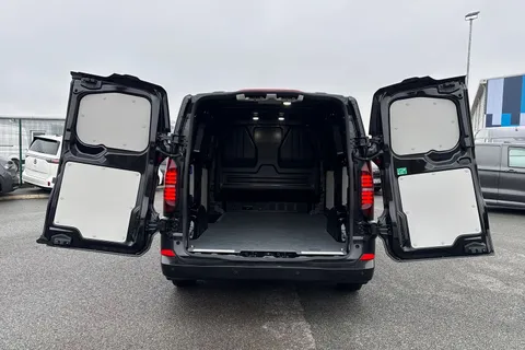 DC75CZF Volkswagen Transporter 2.0 TDI 110 Commerce Pro Van Thumbnail #7