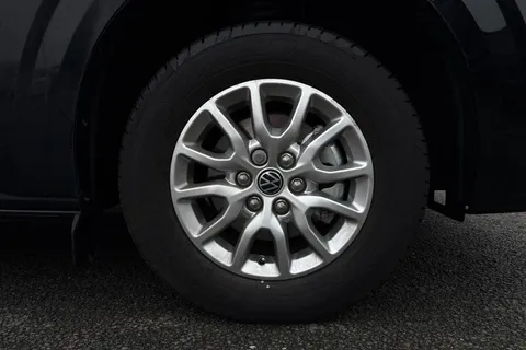 DC75CZF Volkswagen Transporter 2.0 TDI 110 Commerce Pro Van Thumbnail #10