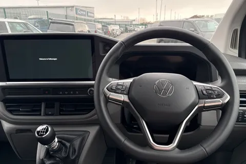 DC75CZF Volkswagen Transporter 2.0 TDI 110 Commerce Pro Van Thumbnail #18